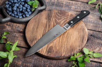 Поварской кухонный нож для мяса Fuji Cutlery Narihira рукоять ABS пластик FC-42