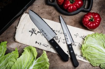 Набор из 2-х кухонных ножей Fuji Cutlery Tojuro (универсальный и сантоку), рукоять термопластик TJ-GIFTSET-A